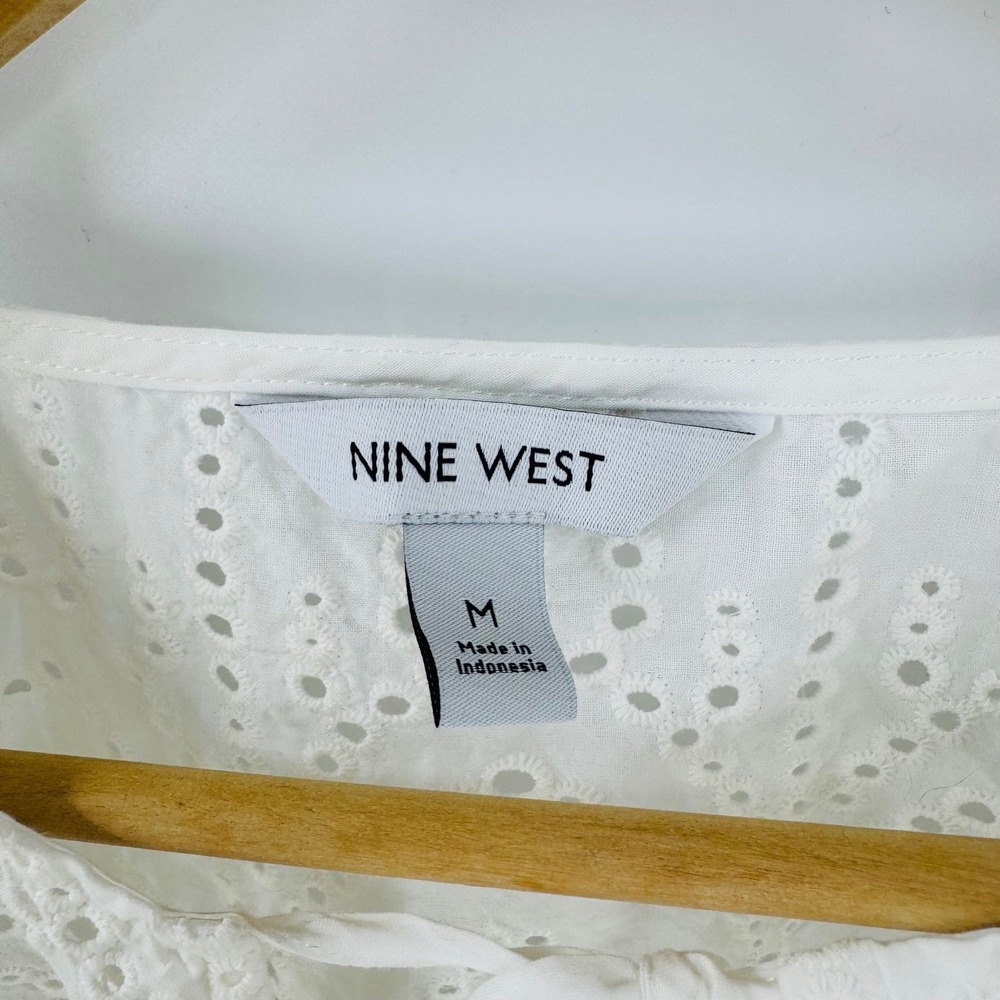 Nine West Eyelet Lace Blouse Flutter Sleeve Split Neck Cotton White Size M - Picture 3 of 7